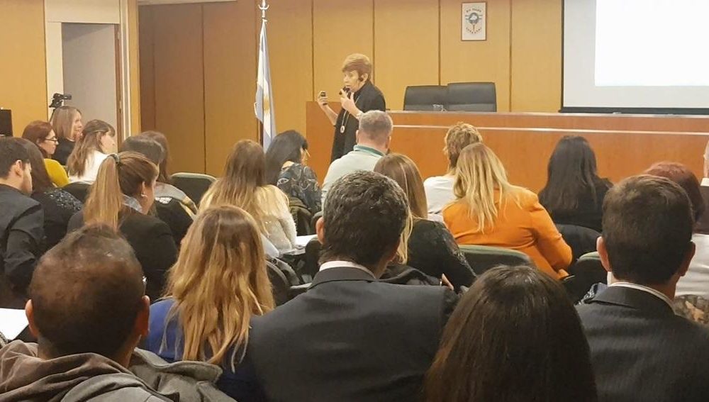 En agosto continúa el programa de capacitaciones de la Escuela Judicial ...