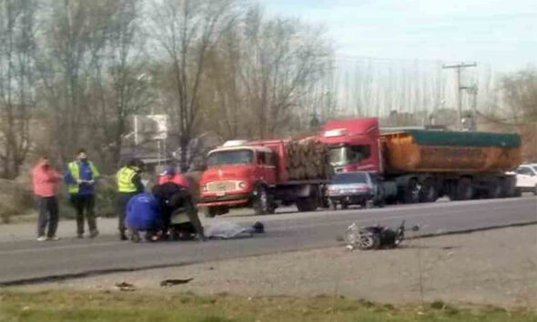 Último momento: Murió una mujer tras ser arrollada en la Ruta 22